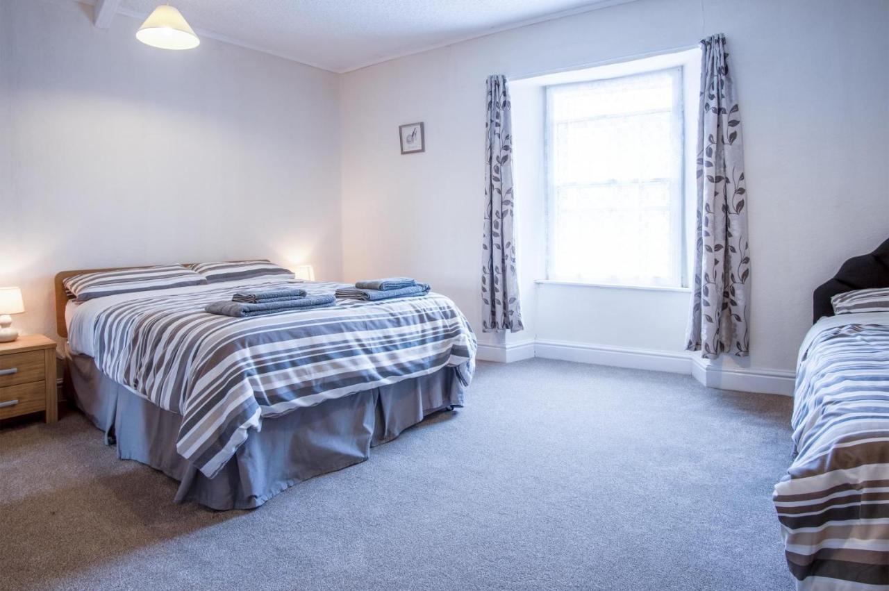 Dragons Den - 2 Bedroom Apartment - Tenby Exterior foto
